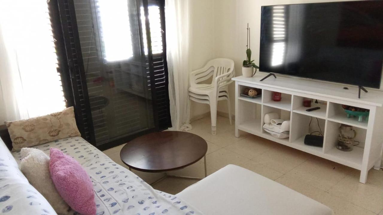 2 Bedroom Apartment In Makenzi Ларнака Экстерьер фото