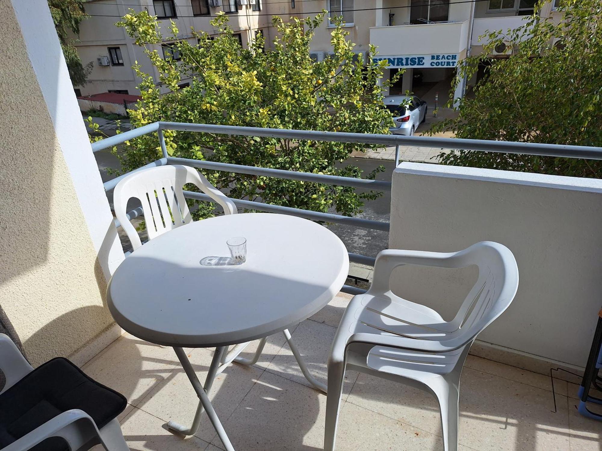2 Bedroom Apartment In Makenzi Ларнака Экстерьер фото